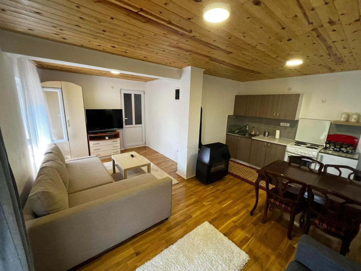 Ljubav Stara Zaovine Hotel Lazici Eksteriør billede