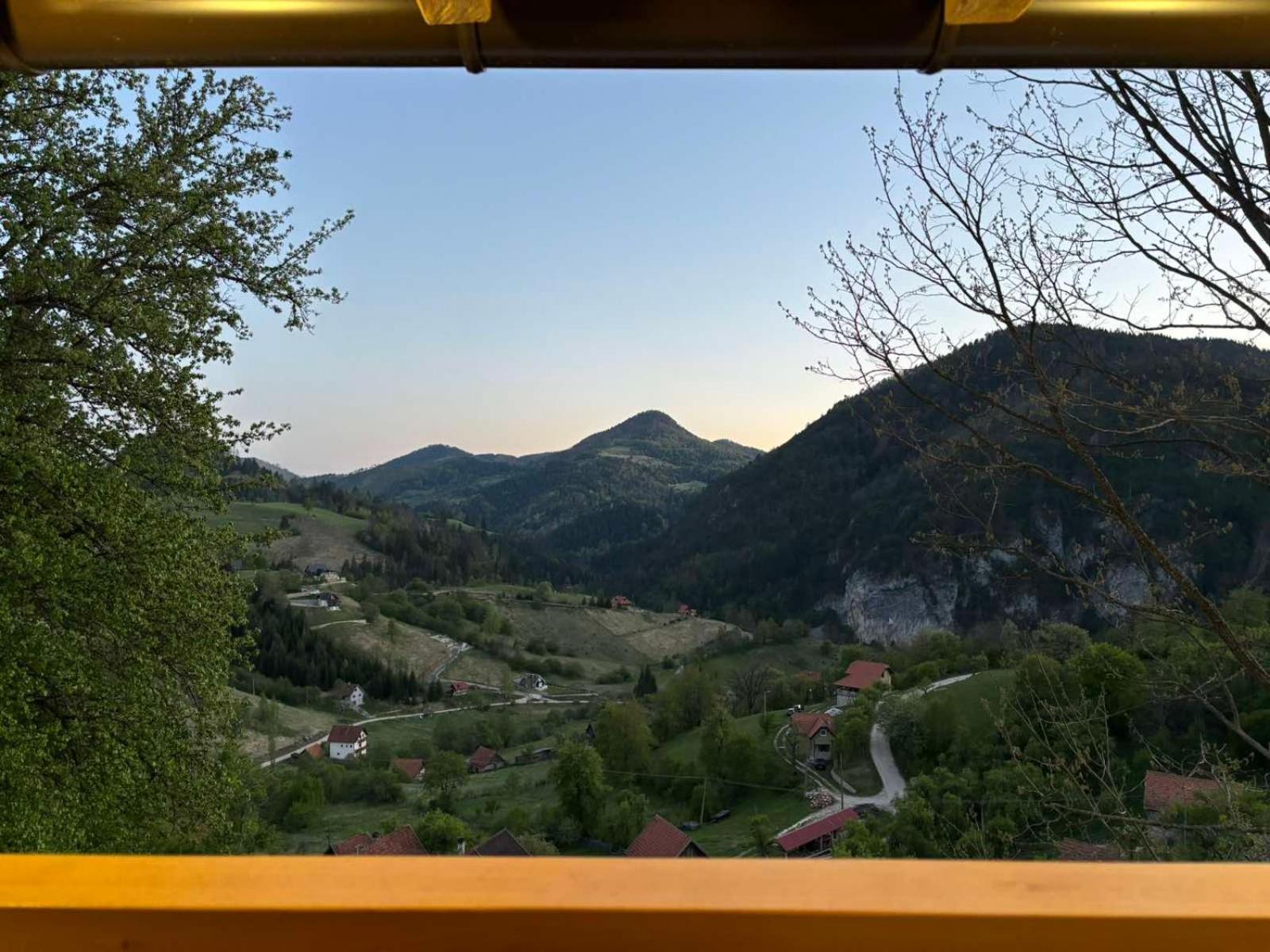 Ljubav Stara Zaovine Hotel Lazici Eksteriør billede