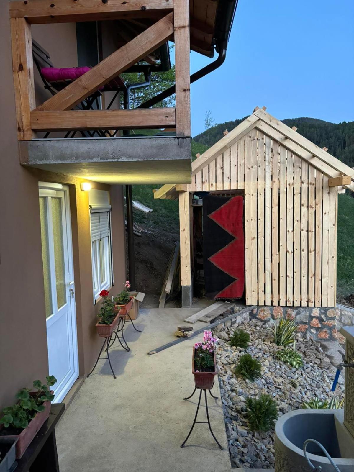 Ljubav Stara Zaovine Hotel Lazici Eksteriør billede